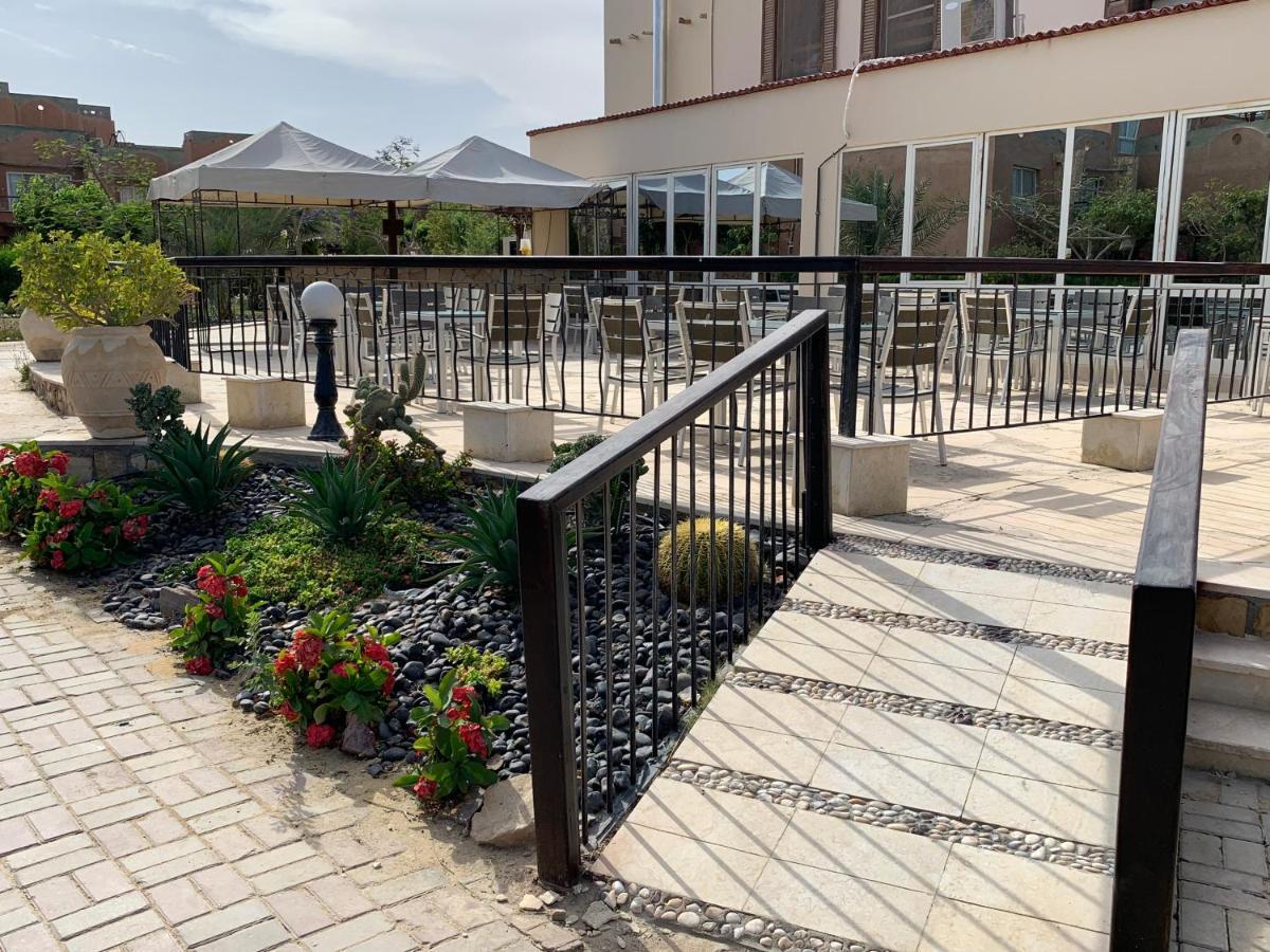 Marina Wadi Degla Hotel Ain Sukhna Exterior foto