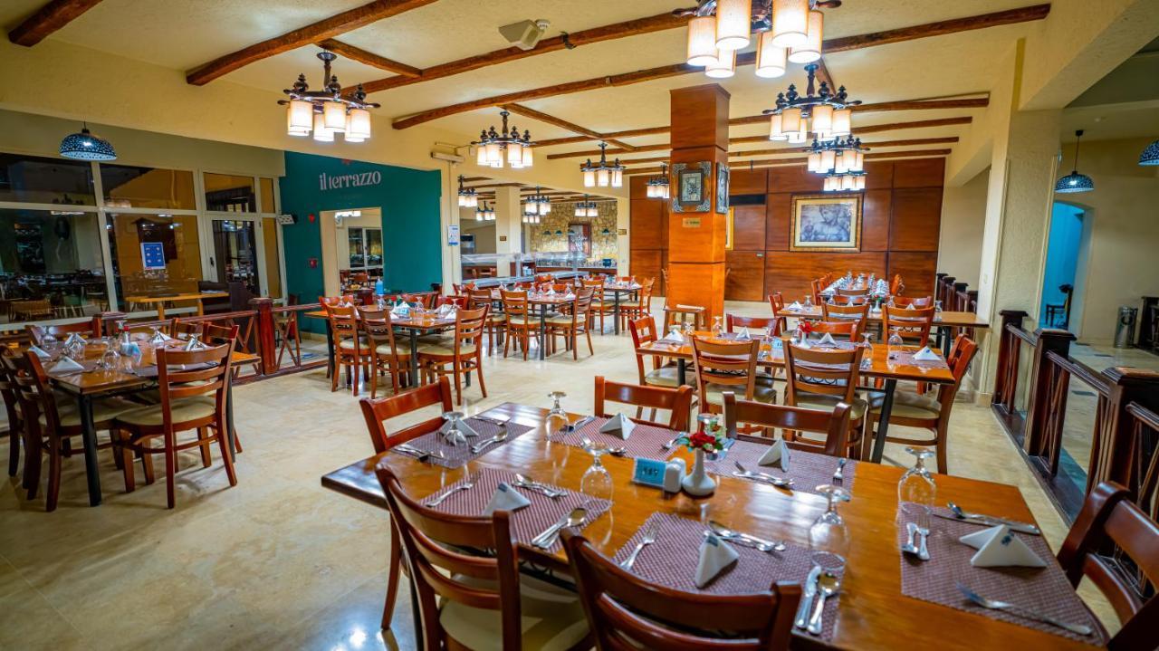 Marina Wadi Degla Hotel Ain Sukhna Exterior foto