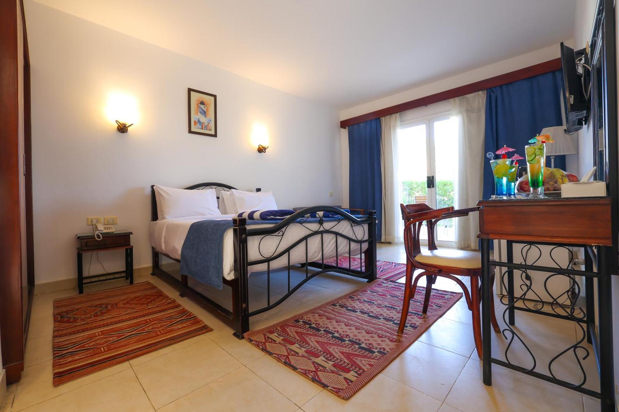 Marina Wadi Degla Hotel Ain Sukhna Exterior foto